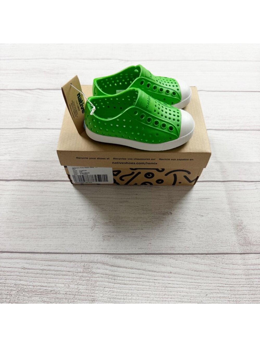 Native Jefferson Kids Slip On Shoes Grasshopper Green Lightweight Footwear NWT 5